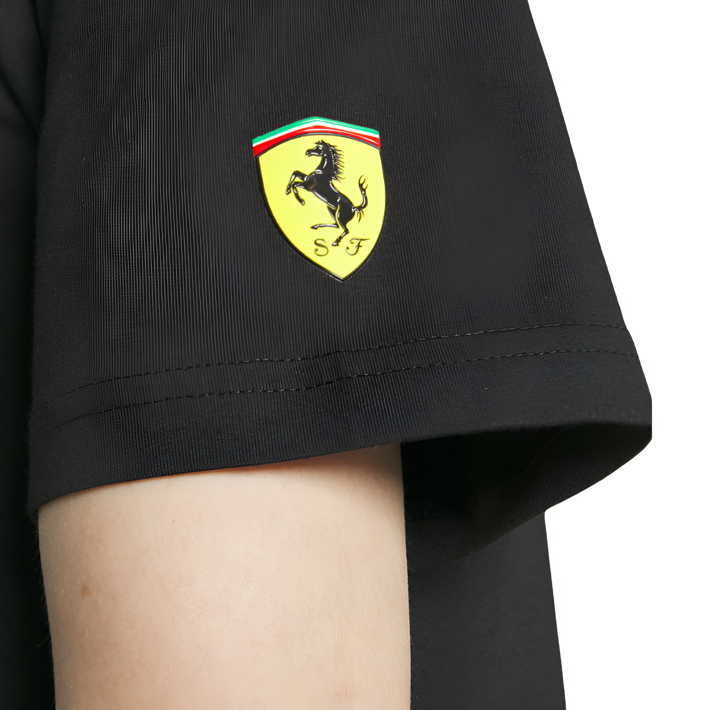 Scuderia Ferrari, Men's Team T-Shirt, F1 apparel, formula 1 merch, racegear, F! shirt takealot, takealot.com, brand clothing, shirts, online store, fanwear, fanware, ferrari 2023 clothes, 2023 f1 merch, mens shirt formula 1, Ferrari Men´s Race big shield tee heritage shirt